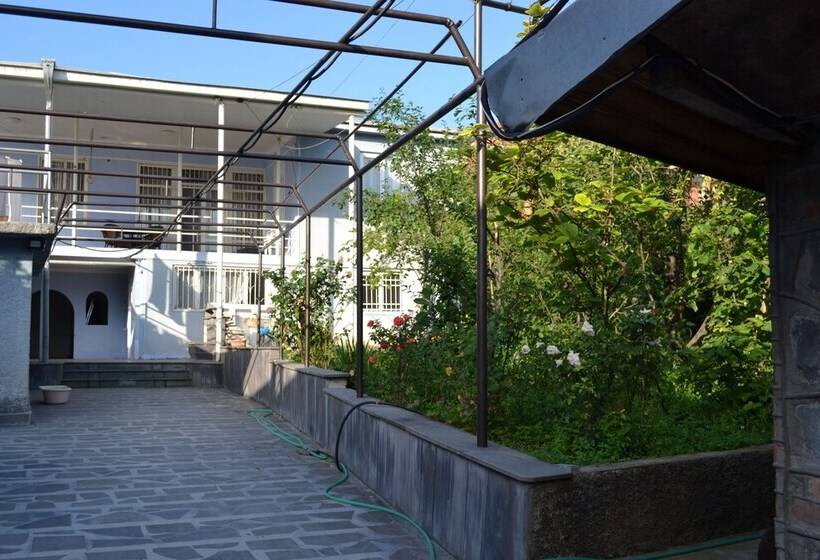 پانسیون Old Gate