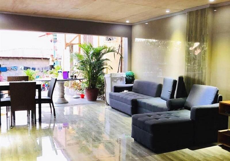 پانسیون Phuenics De Galera