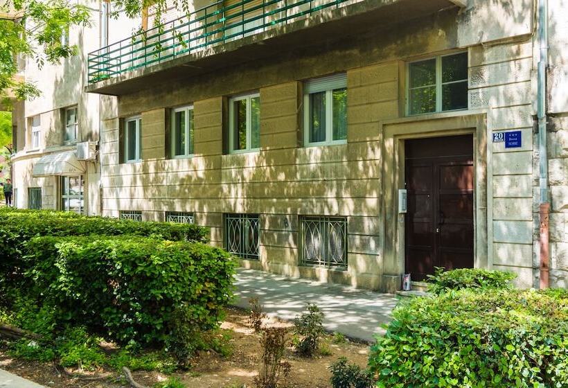 بنسيون Piano Suites