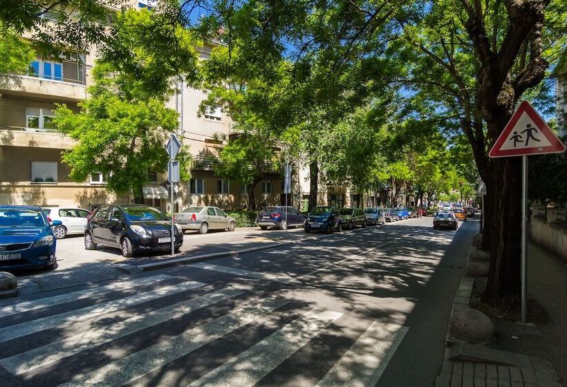 بنسيون Piano Suites