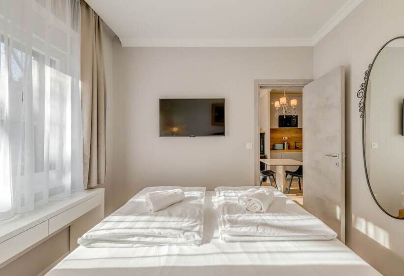 بنسيون Piano Suites