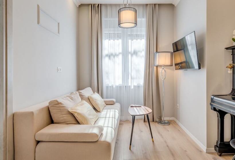 بنسيون Piano Suites