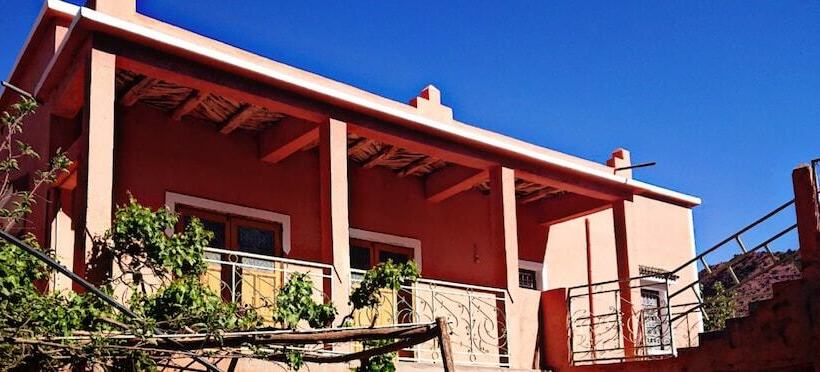 پانسیون Tighza Village