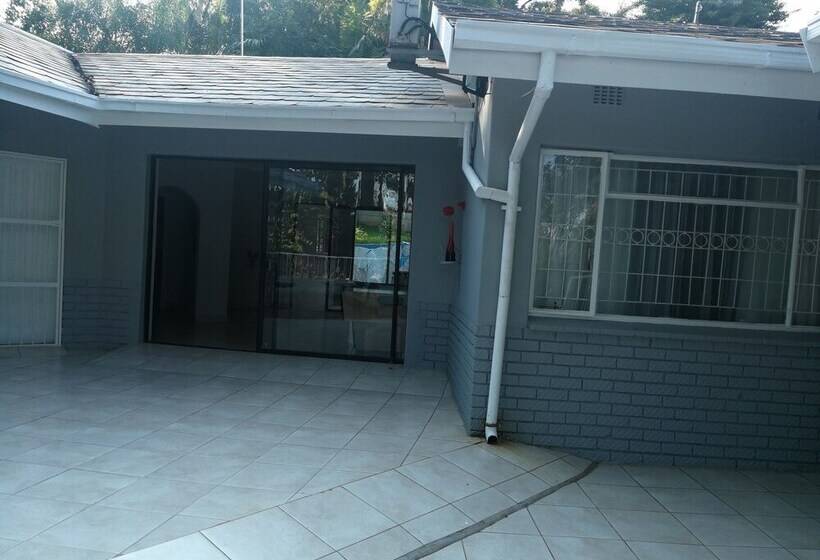 פנסיון Tzaneen Bed & Breakfast