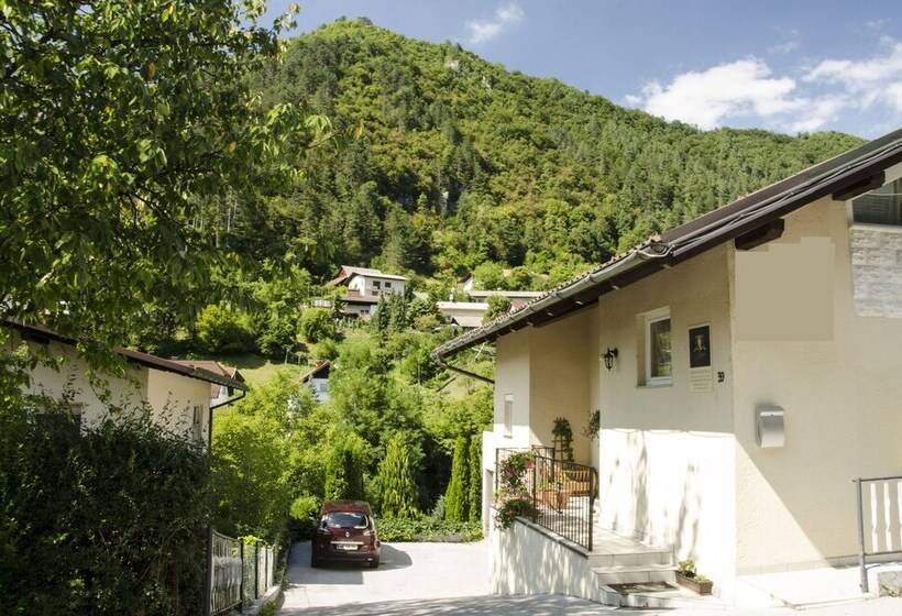 پانسیون Villa Home & Garden Lasko