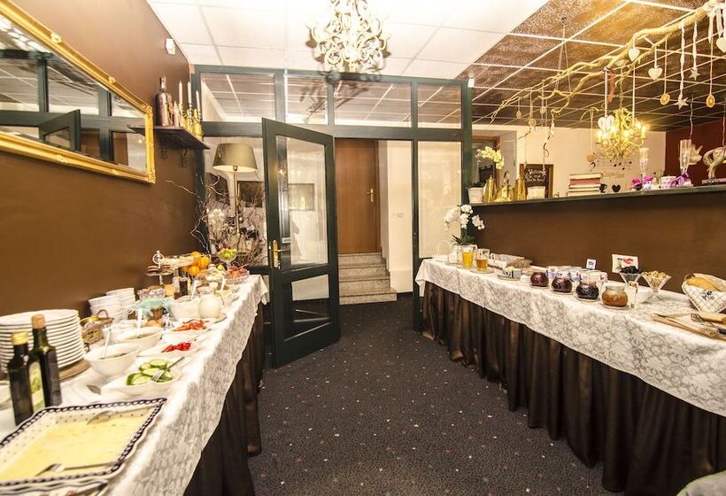 پانسیون Villa Home & Garden Lasko