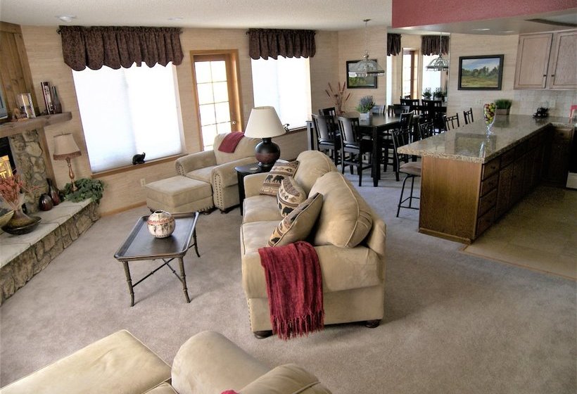 Saltlick 2 Bed 2 Bath