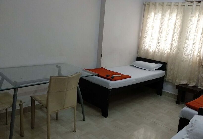 הוסטל Mumbai Backpackers