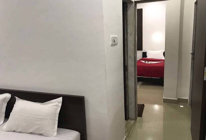 הוסטל Mumbai Backpackers