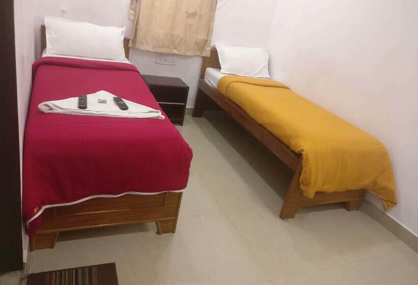 הוסטל Mumbai Backpackers