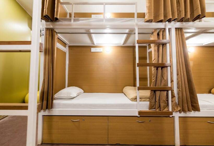 הוסטל Mumbai Backpackers