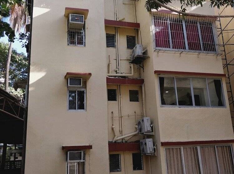 הוסטל Mumbai Backpackers