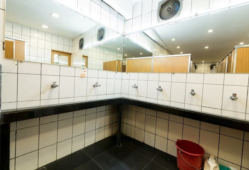 הוסטל Mumbai Backpackers