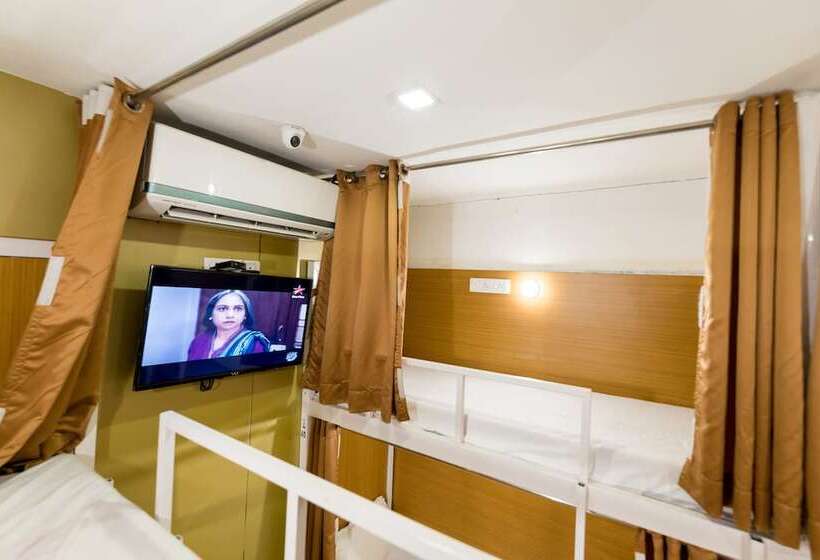 הוסטל Mumbai Backpackers