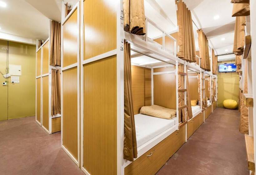 הוסטל Mumbai Backpackers