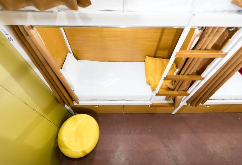 הוסטל Mumbai Backpackers