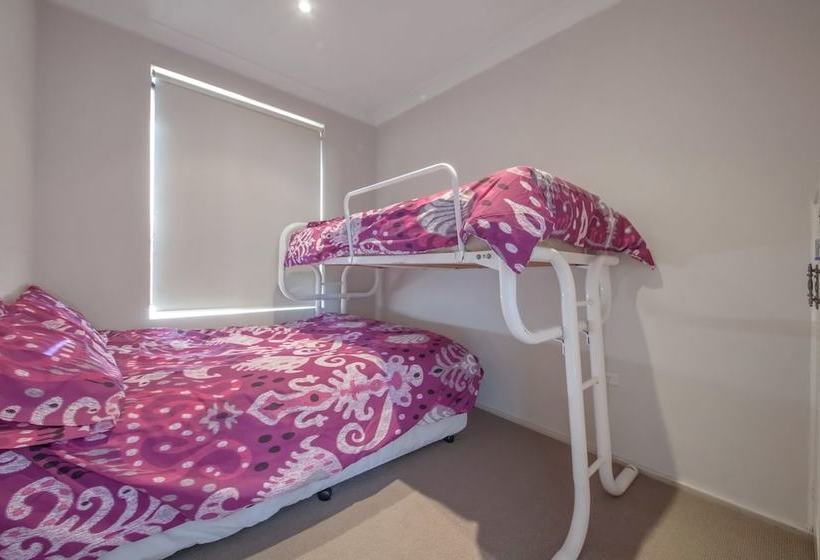 Alcheringa Unit 3 & 4/32 Sandy Point Road