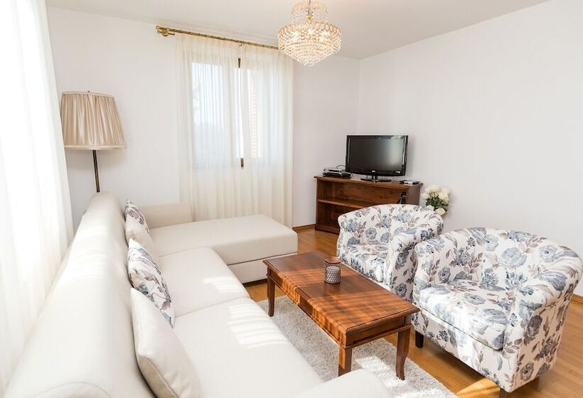 Apartments Villa Castello