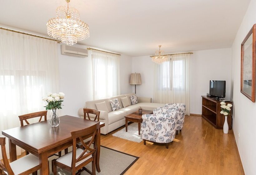 Apartments Villa Castello