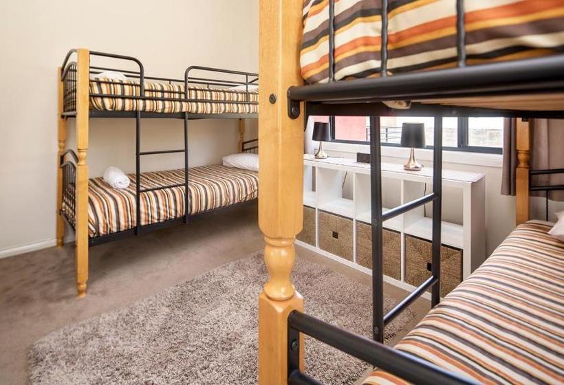 Eclipse 5 Spacious Townhouse