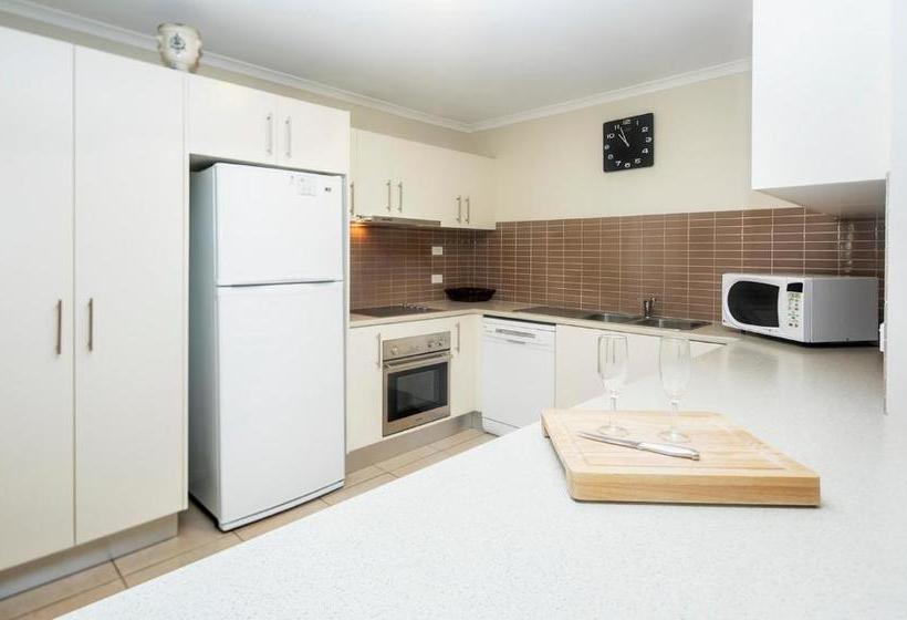 Eclipse 5 Spacious Townhouse