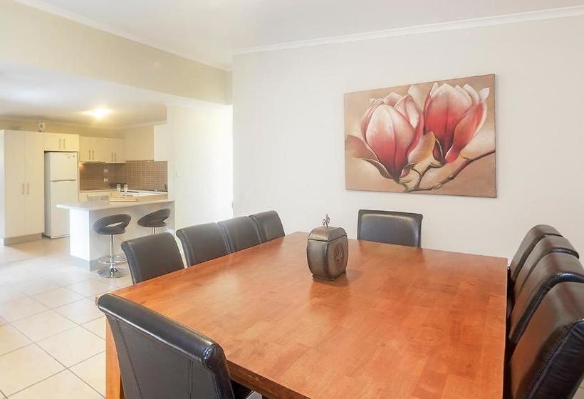 Eclipse 5 Spacious Townhouse