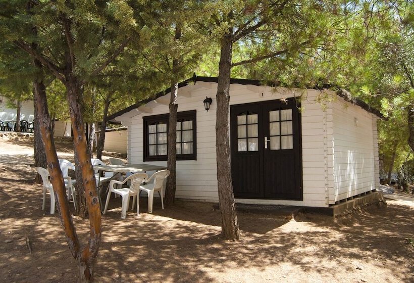 فندق Camping Valdearenas