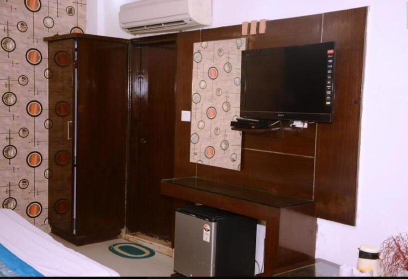 فندق Delhi Heart At New Delhi Railway Station