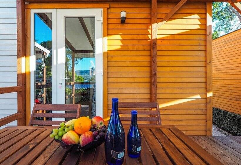 Hotelli Mediteran Travel Camping Sveti Križ