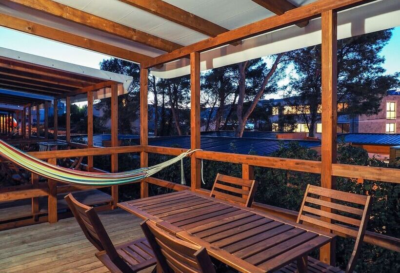 Hotelli Mediteran Travel Camping Sveti Križ