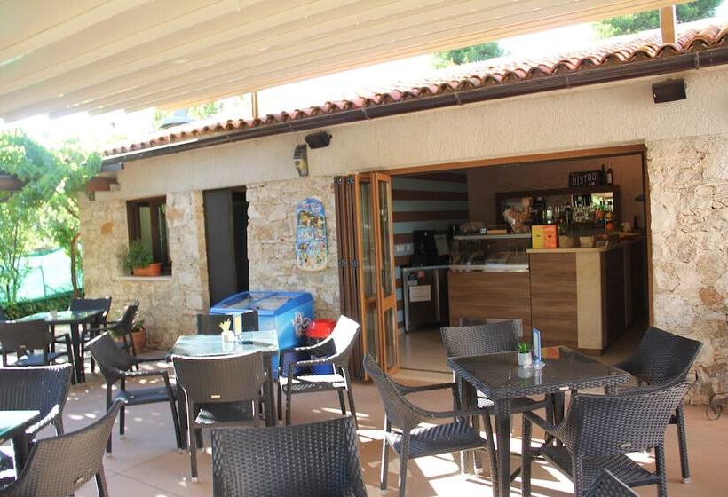 فندق Mobile Homes Peškera