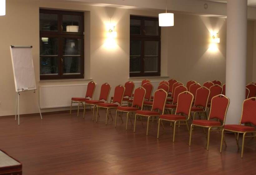 هتل Uzdrowiskowy St George