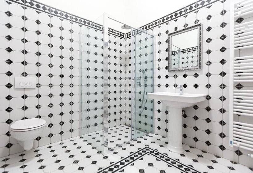 پانسیون Barbo Palace