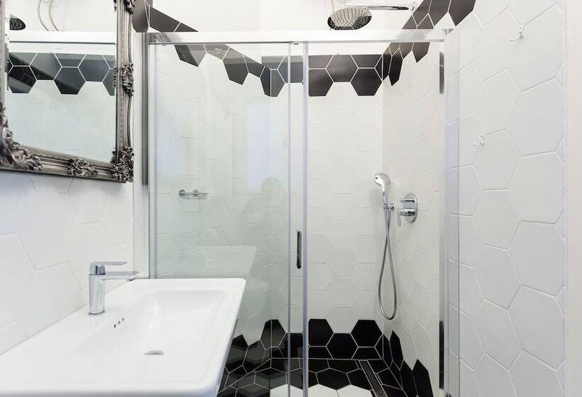 پانسیون Barbo Palace