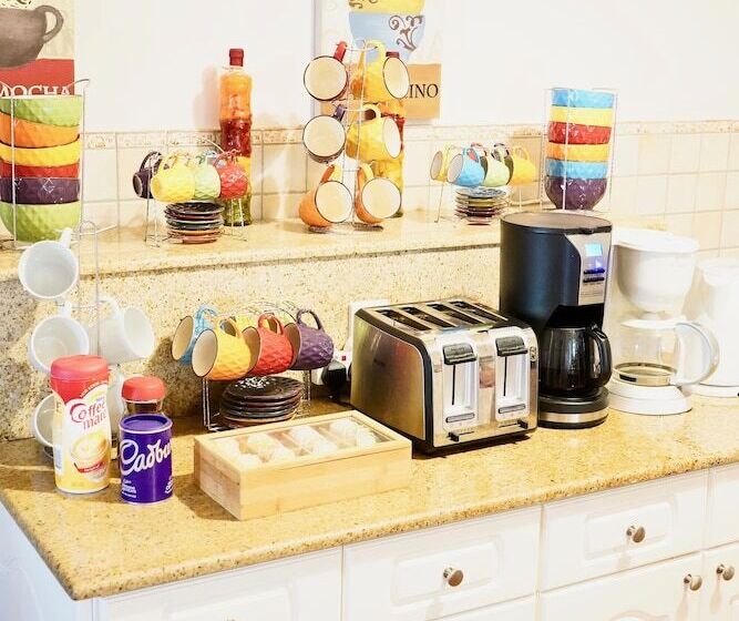 پانسیون Behlys Boutique