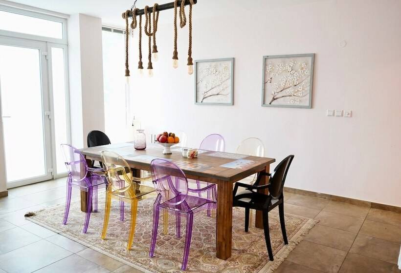 پانسیون Behlys Boutique