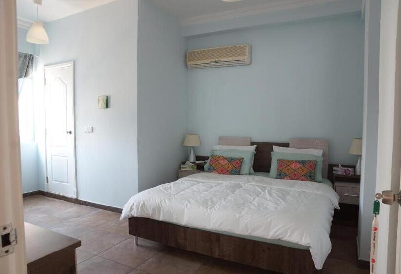 پانسیون Behlys Boutique