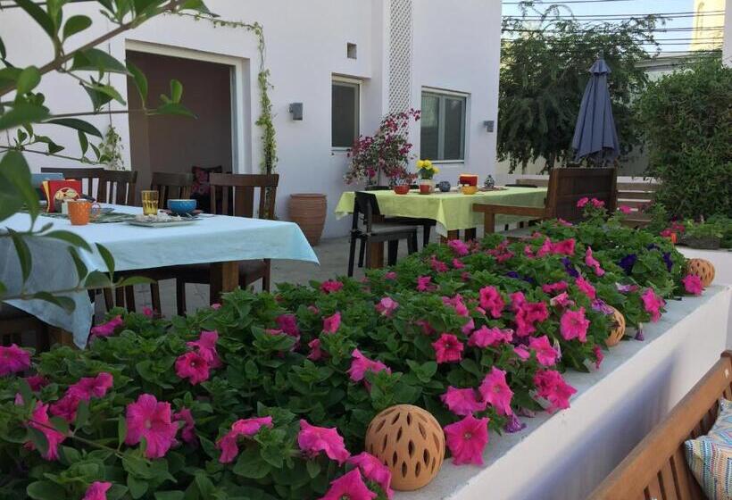 پانسیون Behlys Boutique