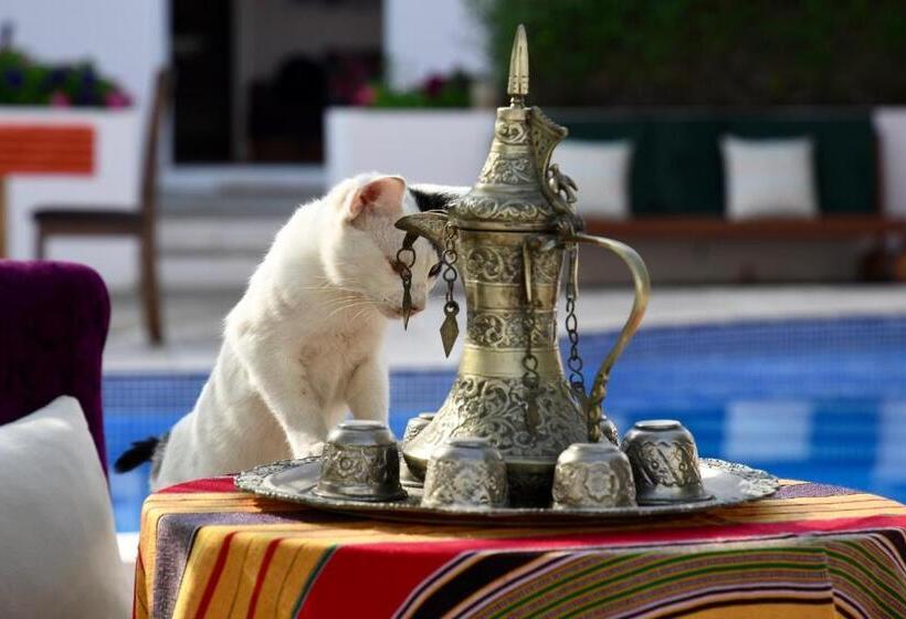 پانسیون Behlys Boutique