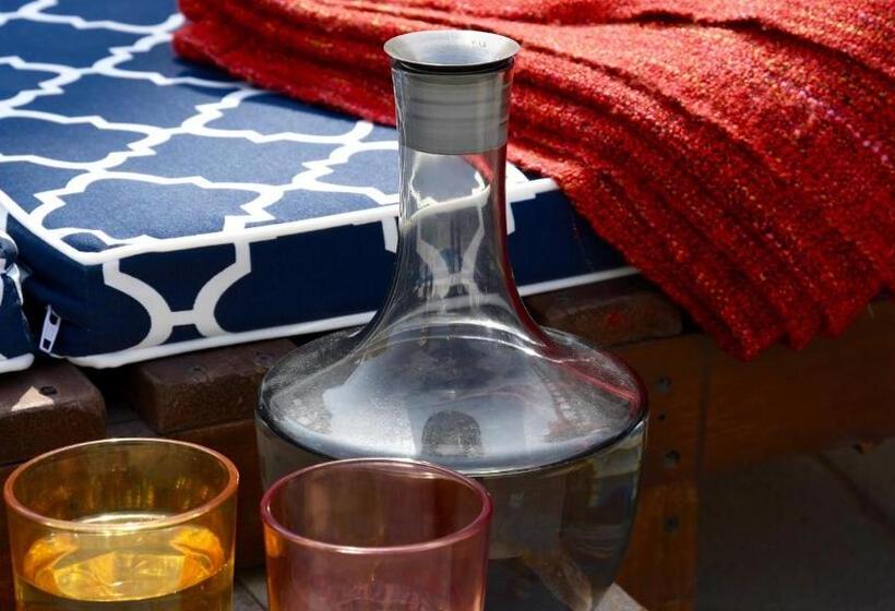 پانسیون Behlys Boutique