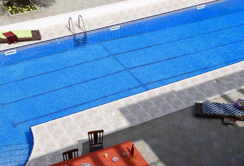 پانسیون Behlys Boutique