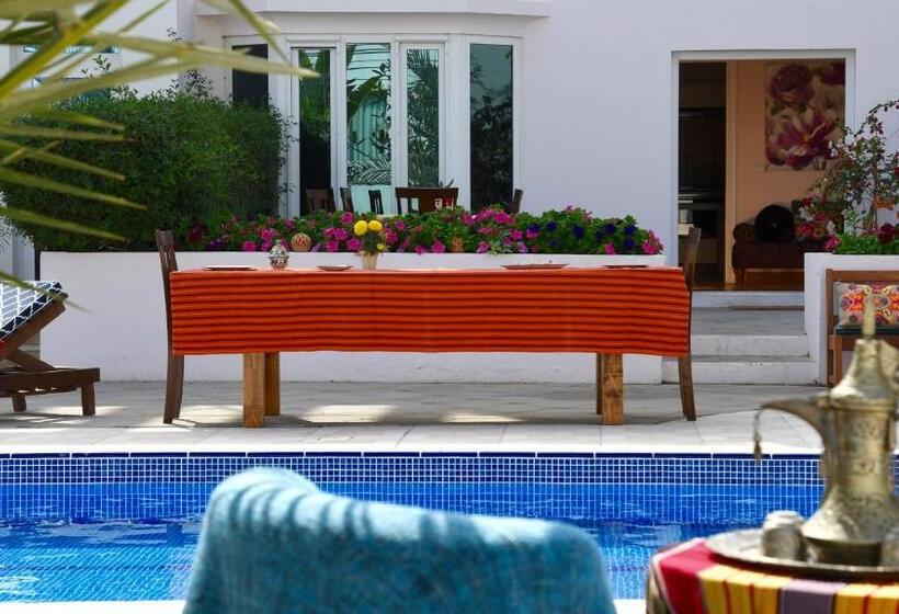 پانسیون Behlys Boutique