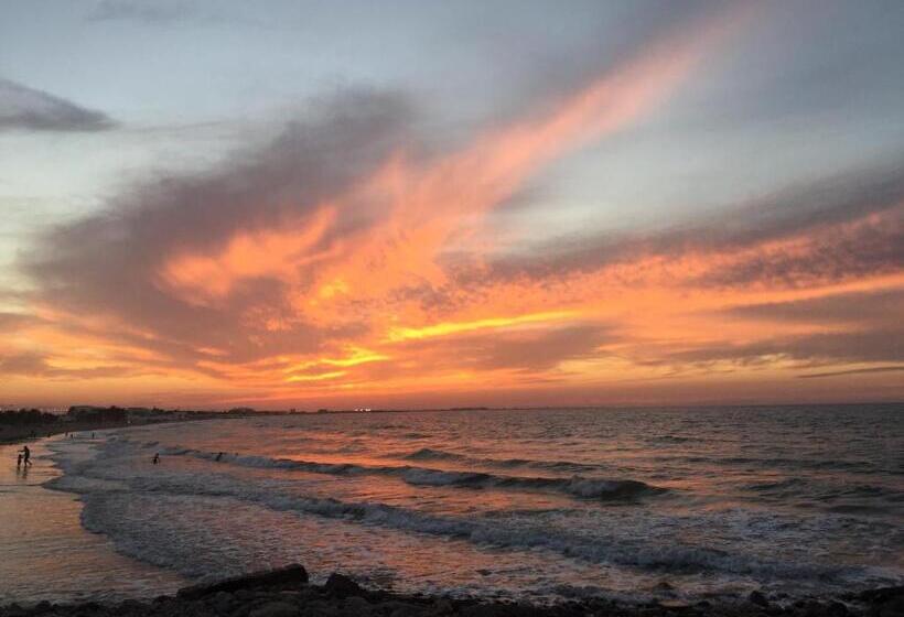 پانسیون Behlys Boutique