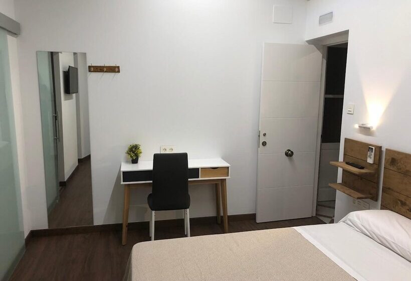 Пансион Cero Estrellas Cabildo