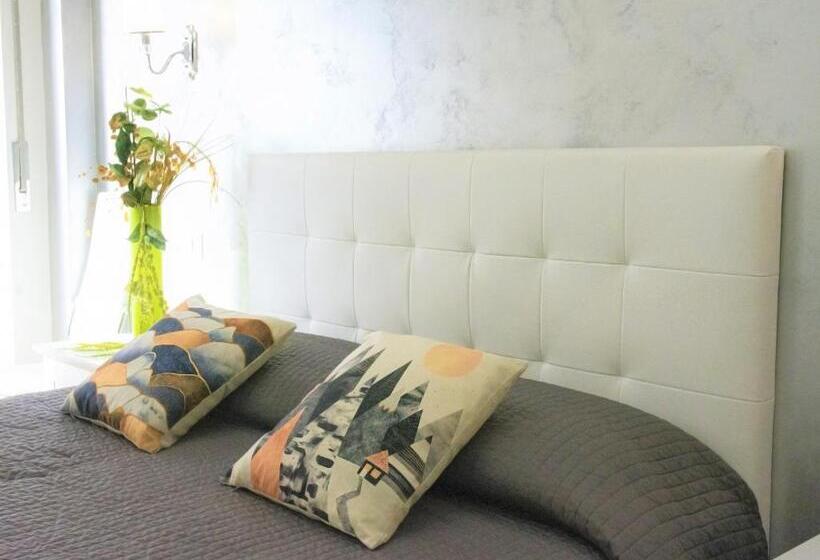 פנסיון B&b Dea Tiburtina