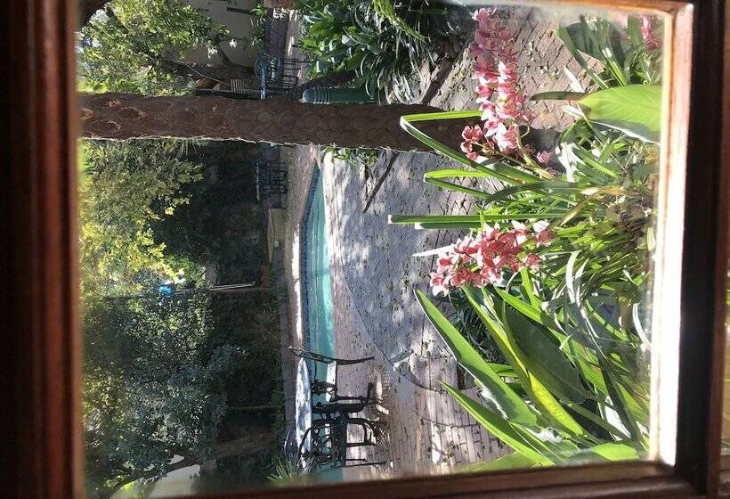 פנסיון Greenwoods Selfcatering