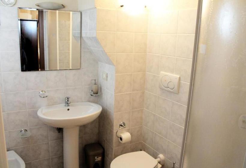 بنسيون Il Giardino Del Castello