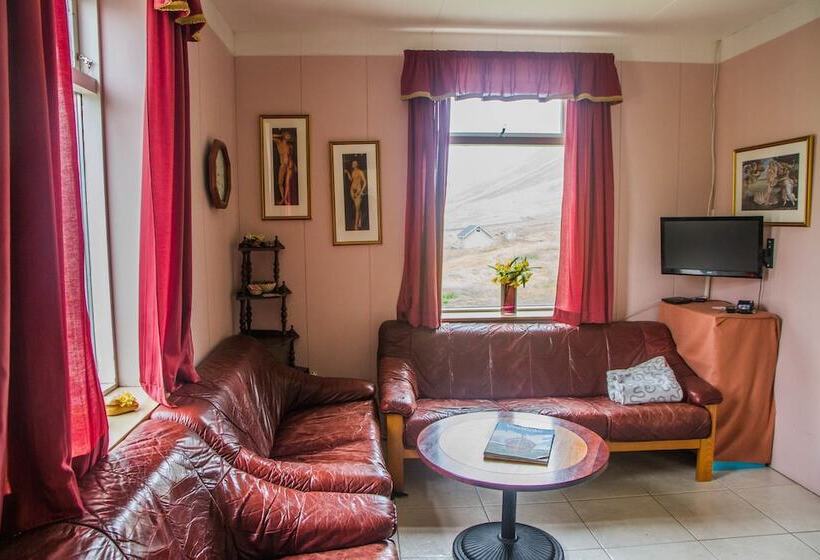 پانسیون Korpudalur Hi Hostel