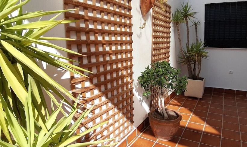 بنسيون Biznaga Hols