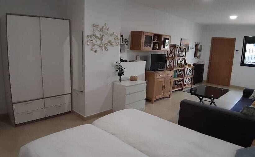 بنسيون Biznaga Hols